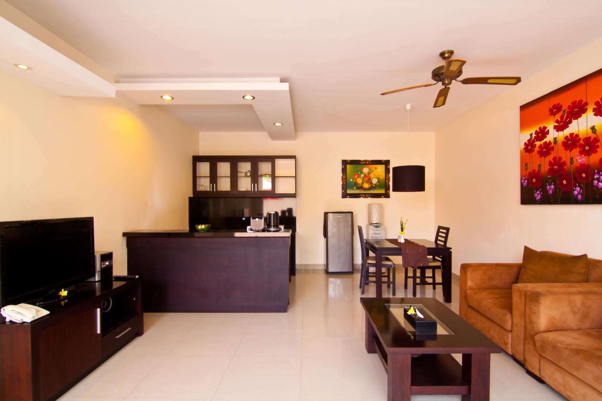 The Yubi Boutique Villas Seminyak - Chse Certified Экстерьер фото